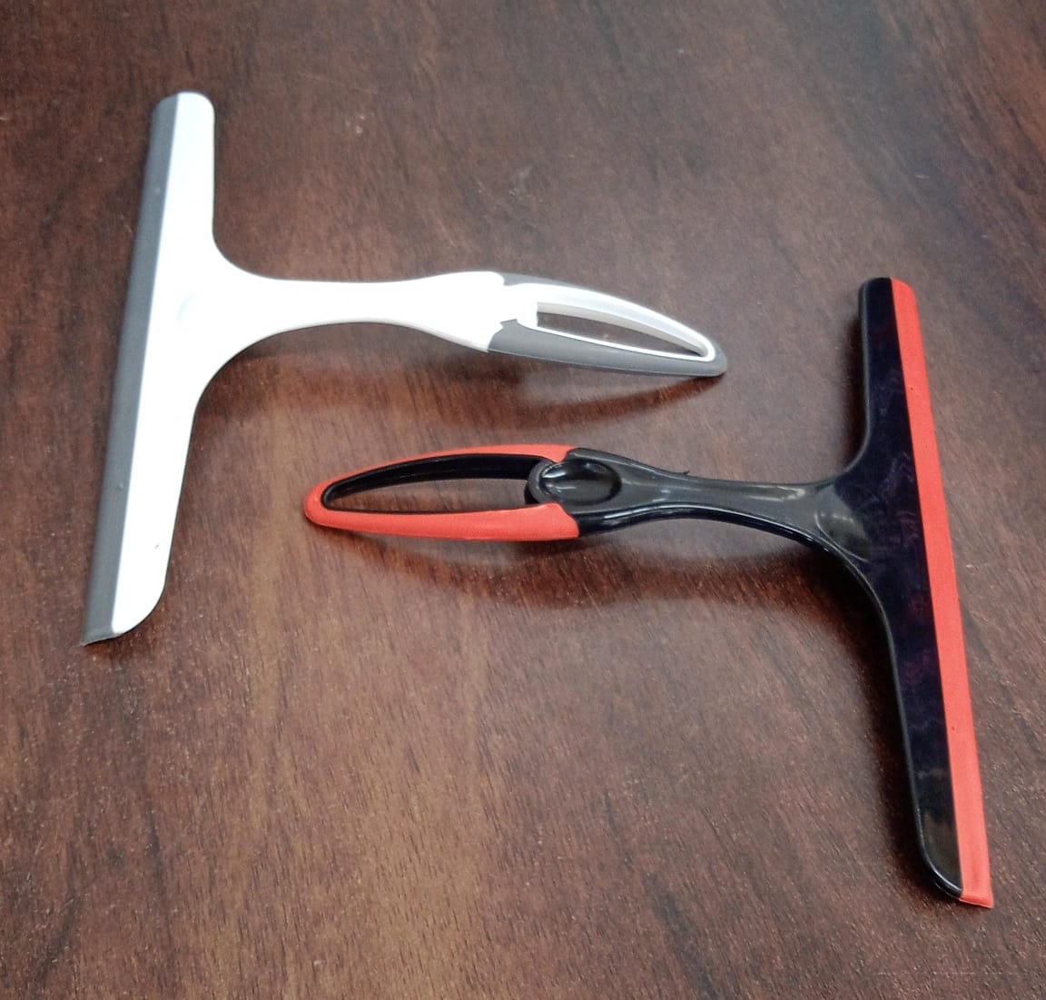 17754 Plastic Kitchen Wiper Ideal For Kitchen Platform Windows Glass Car Windshield Silicone Head Multicolor Pack Of 1 Pc