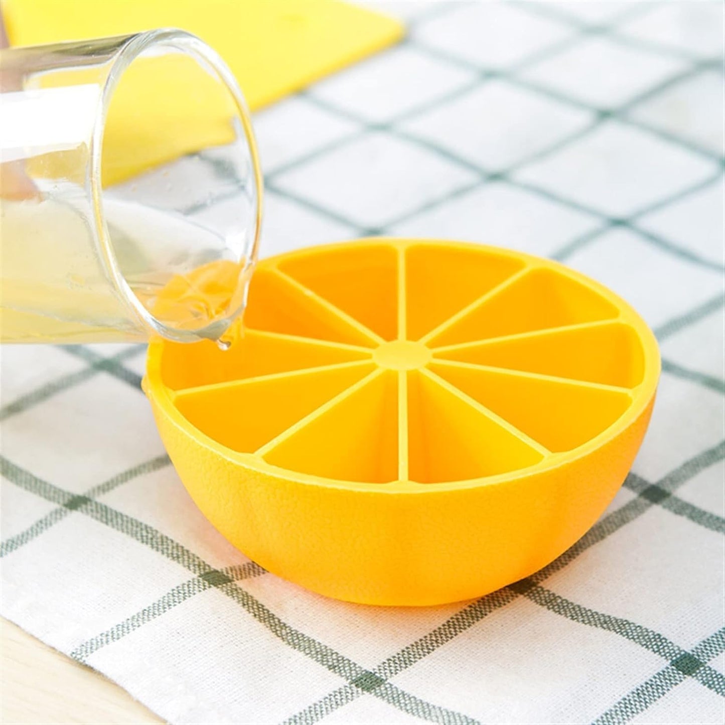 Lemon Shape Flexible Silicone Ice Cube Tray 8-slot Round Ice Mold (1 Pc)