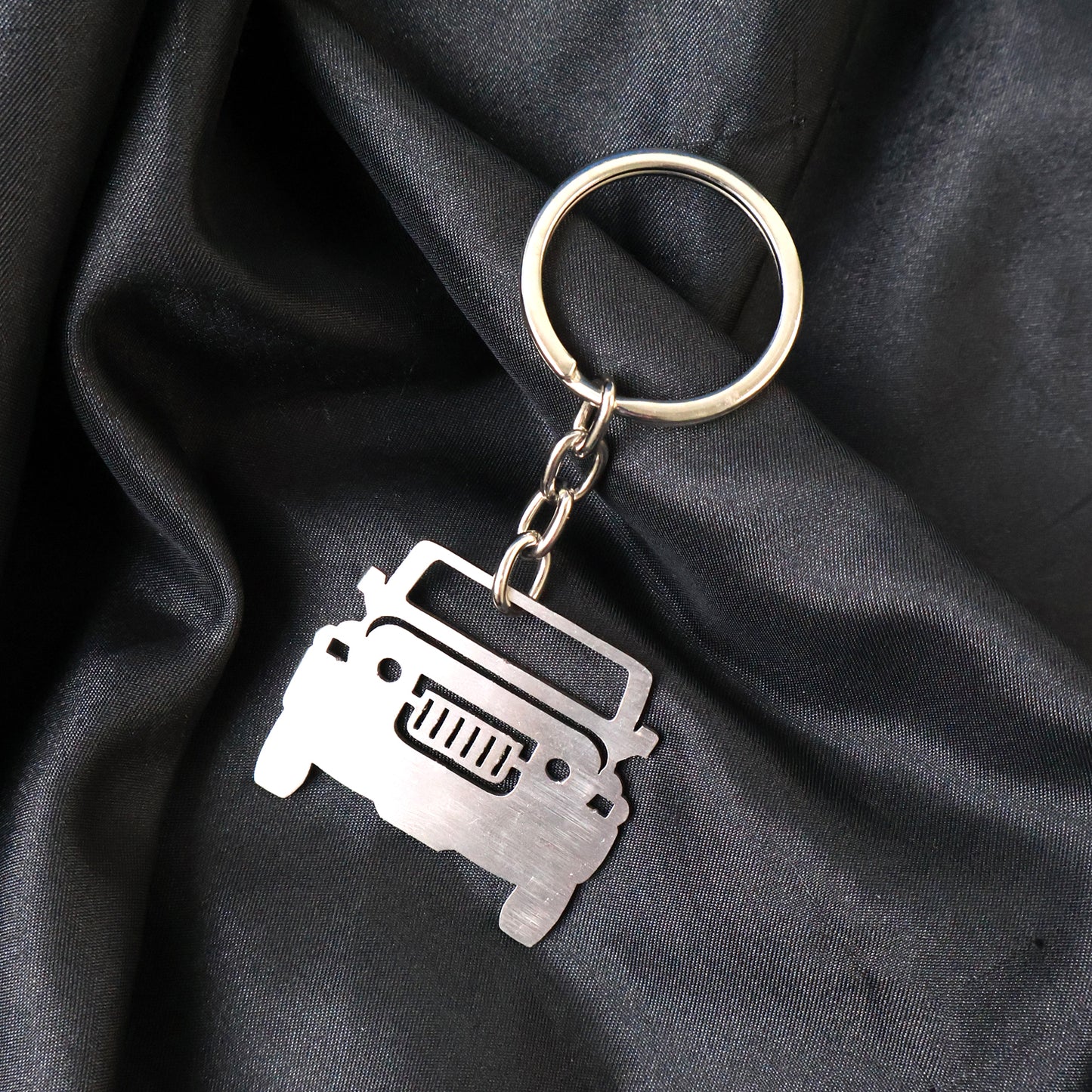 Stylish Metal Jeep Shape Keychain (1 Pc)