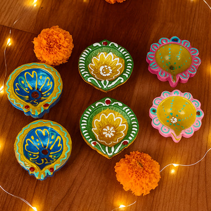 Decorative Hand-painted Clay Diya Set (6 Pc)