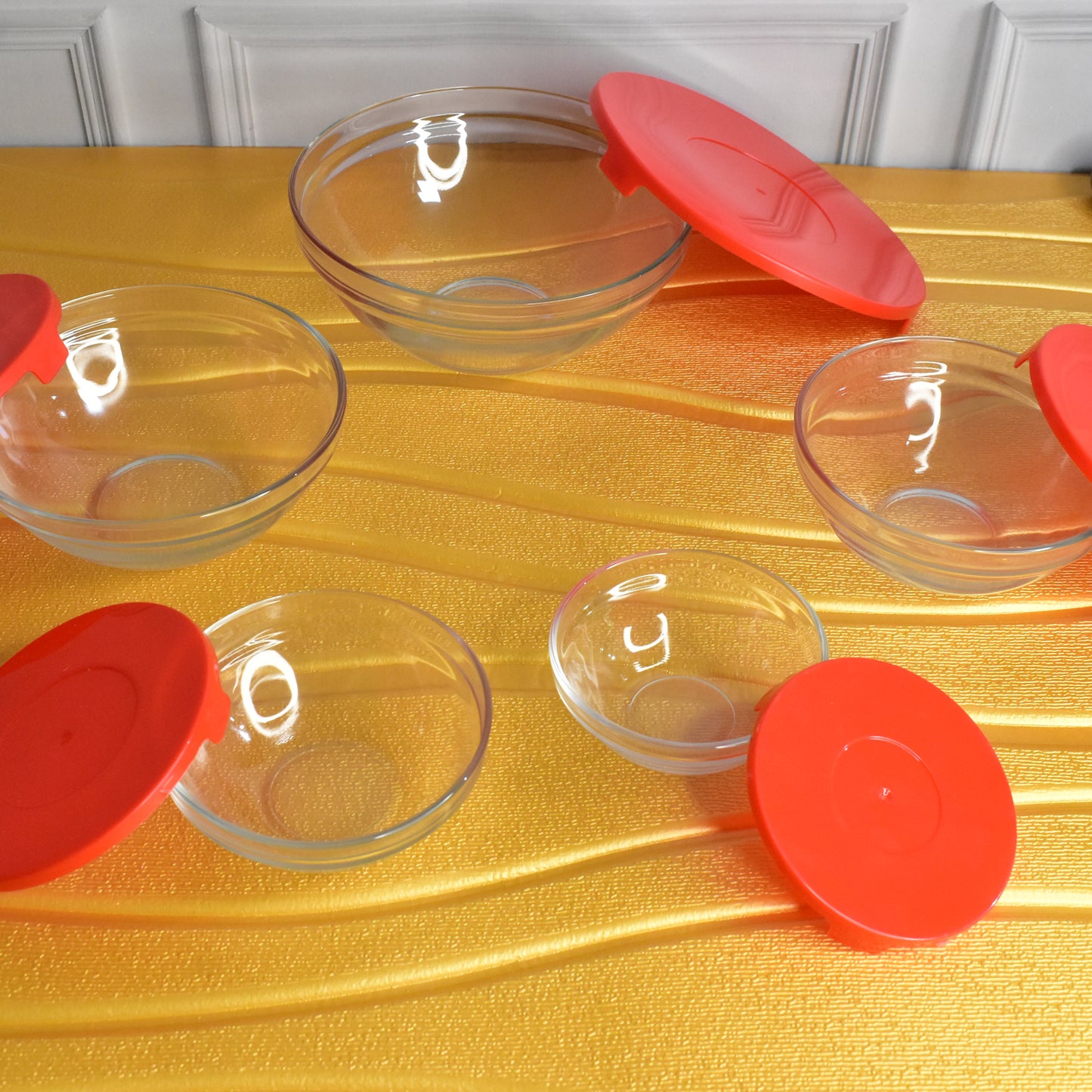Modern Glass Bowl Set Mixing  Storage Bowls With Red Lids (5 Pcs Set)